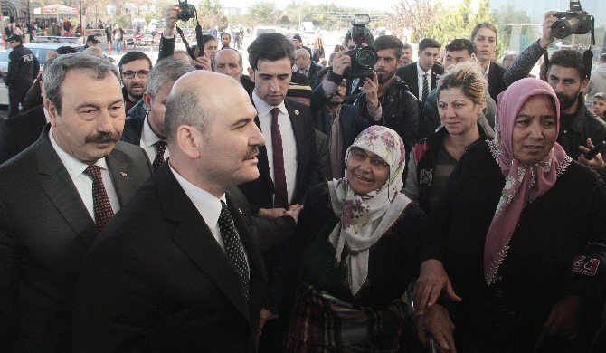 Bakan Soylu, Saldırıda Yaralananları Ziyaret Etti