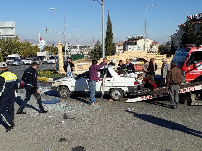 Adıyaman’da Otomobil Takla Attı: 4 Yaralı