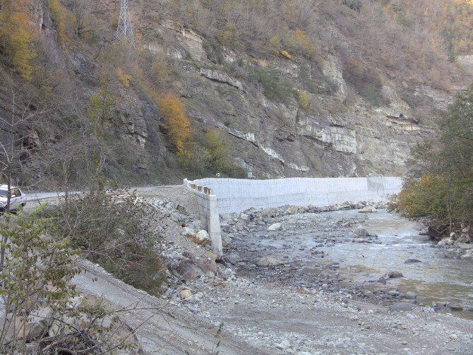 Borçka Ve Murgul’daki Dere Islahları İyileştiriliyor