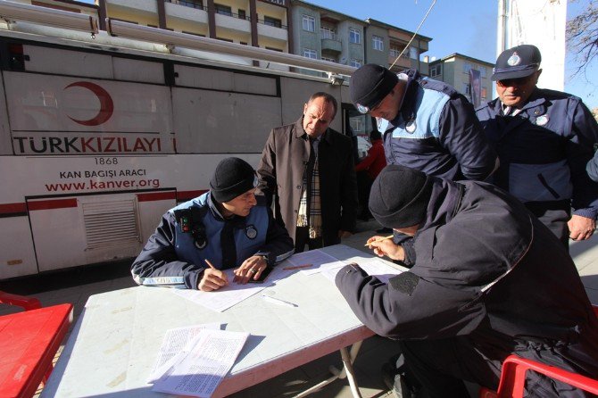 Bayburt Zabıta Teşkilatından Kan Bağışı Kampanyasına Destek