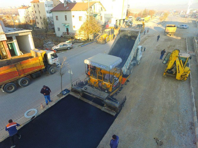 Beyşehir’de Şehit İbrahim Bey Caddesi Asfaltlanıyor