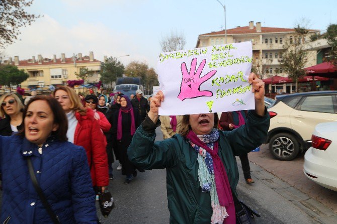 Büyükçekmeceli Kadınlar Şiddete ‘Dur’ Dedi