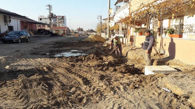 Çardak Belediyesinde Alt Ve Üst Yapı Çalışmaları