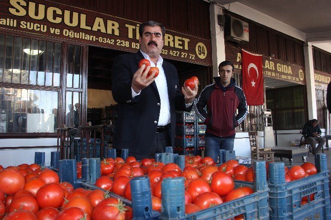 Chp’li Başkandan Domates Üreticisine Tepki