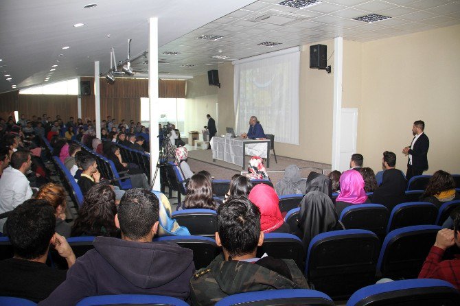 Mete Yarar Esenyurt’ta Öğrencilerle Buluştu