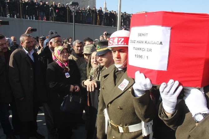 Terhisine 50 Gün Kala Şehit Düşen Asker Son Yolculuğuna Uğurlandı