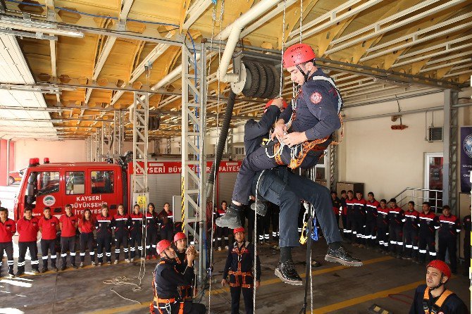 Kayseri İtfaiyesi Her Göreve Hazır