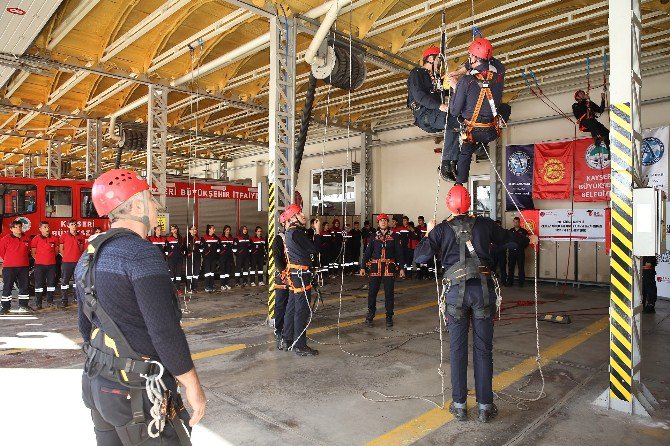 Kayseri İtfaiyesi Her Göreve Hazır