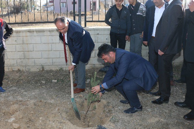 Yahyalı’da Öğretmenler Günü Kutlamaları