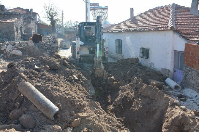 Örselli’de İçme Suyu Hattı Yenileme Çalışmaları