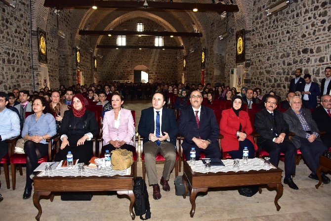 Şehzadeler Belediyesi’nde Kültürel Değerler Konferansı