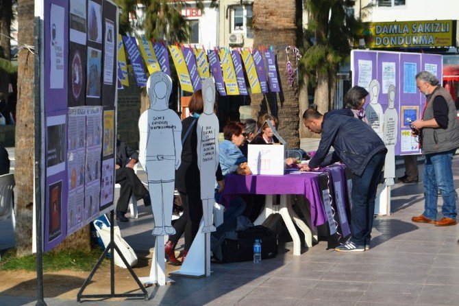 Kadına Yönelik Şiddete ‘Dur’ Diyebilmek İçin Farkındalık Standı Açtılar