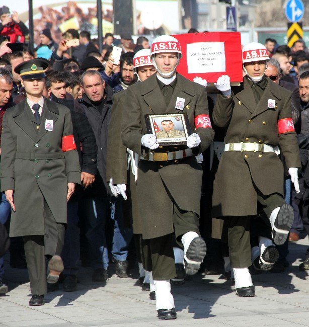 Erzurum’da Binler, Şehidini Son Yolculuğuna Uğurladı