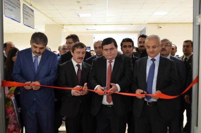 Erzincan Üniversitesinde Araştırma Laboratuvarı Kuruldu