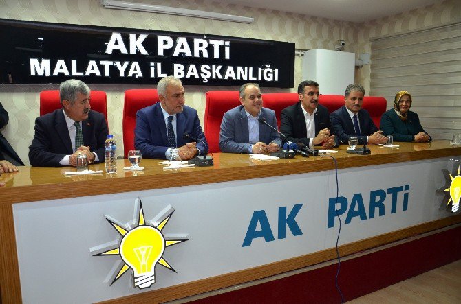 Bakan Kılıç Ve Tüfenkci Ak Parti Malatya İl Başkanlığını Ziyaret Etti