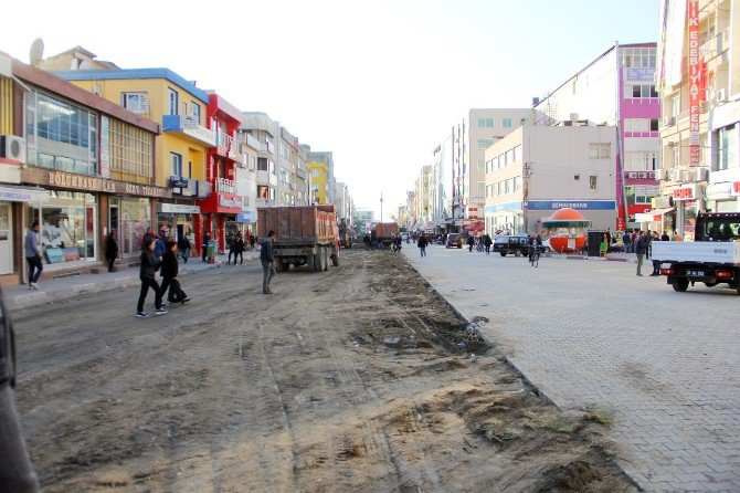 Dörtyol’da Cadde Genişletme Çalışması