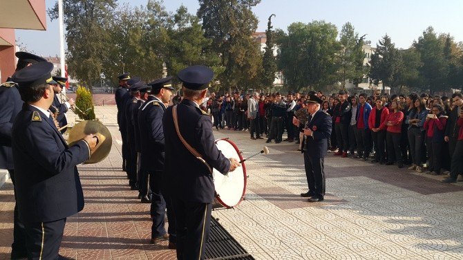 Ödemiş Belediye Bandosundan Öğrencilere Her Hafta Mini Konser