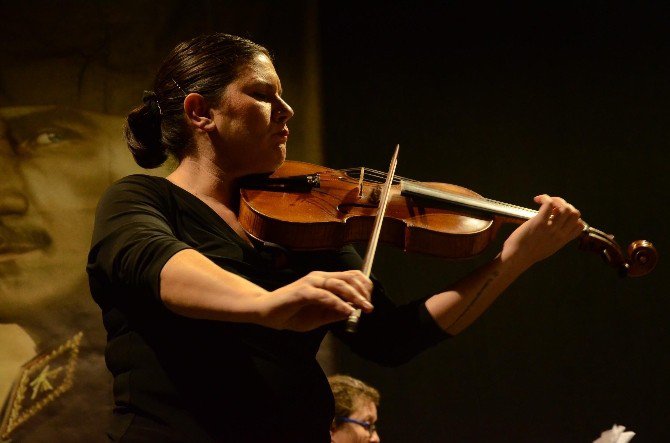 Adü Öğretim Üyelerinden Konser