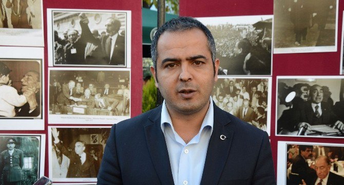 Uşak’ta Türkeş’in 99’uncu Ad Gününde 99 Fotoğraf Sergisi Düzenledi