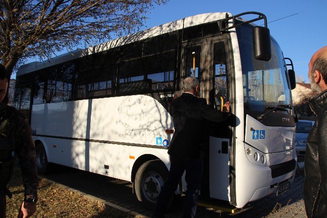 Varto Belediyesinden Milli Eğitime Araç Hibe Edildi