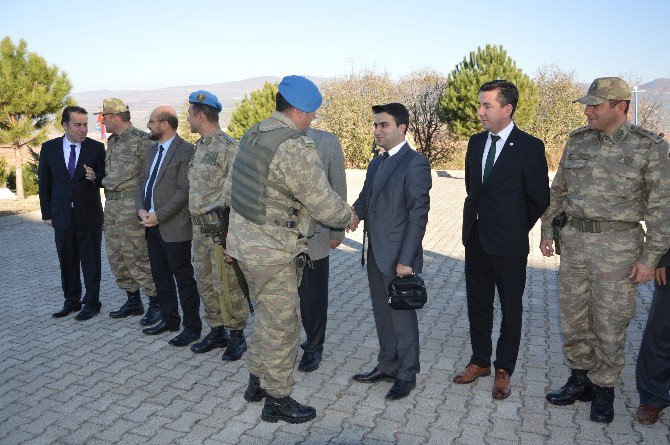 Kahraman Komandolara Niksar’da Davullu-zurnalı Karşılama