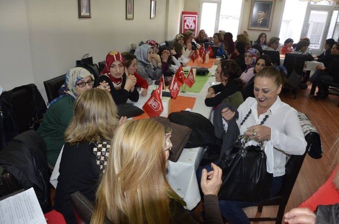 Yardım Sevenler ’Sonbahar Yemeği’nde Buluştu