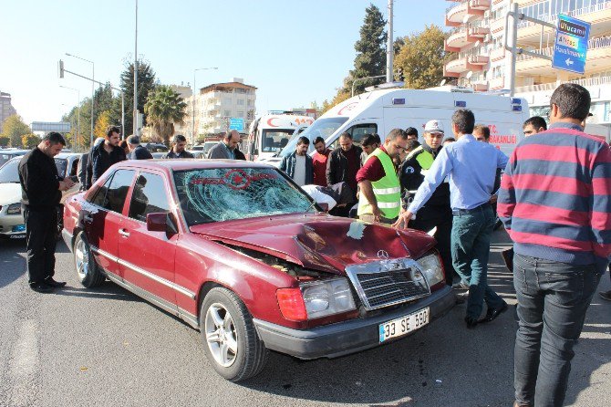 Otomobilin Altında 50 Metre Sürüklendiler