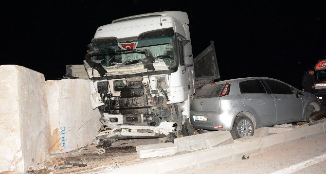 Aksaray’da Tır, İki Araca Çarptı: 1 Ölü