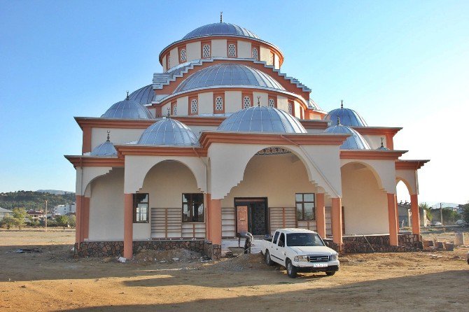 Bingöl’de Mevlana Camisi İbadete Açıldı