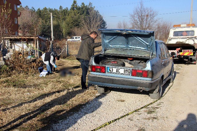 Kendisini Bıçakla Yaralayan Arkadaşını Pompalı Tüfekle Öldürdü