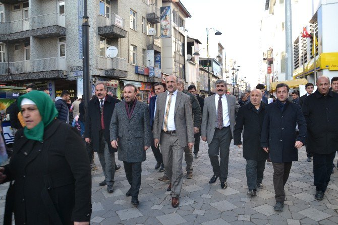 İzmit Belediyesi’nden Eleşkirt’e Saat Kulesi