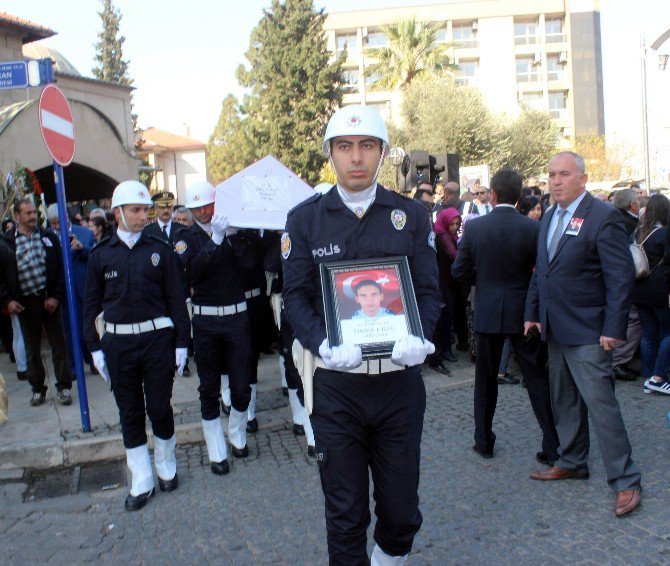 Salihli Şehidini Uğurladı