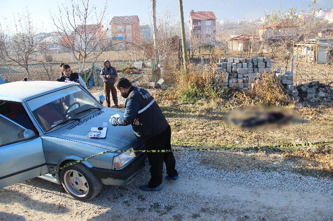 Kendisini Bıçakla Yaralayan Arkadaşını Pompalı Tüfekle Öldürdü