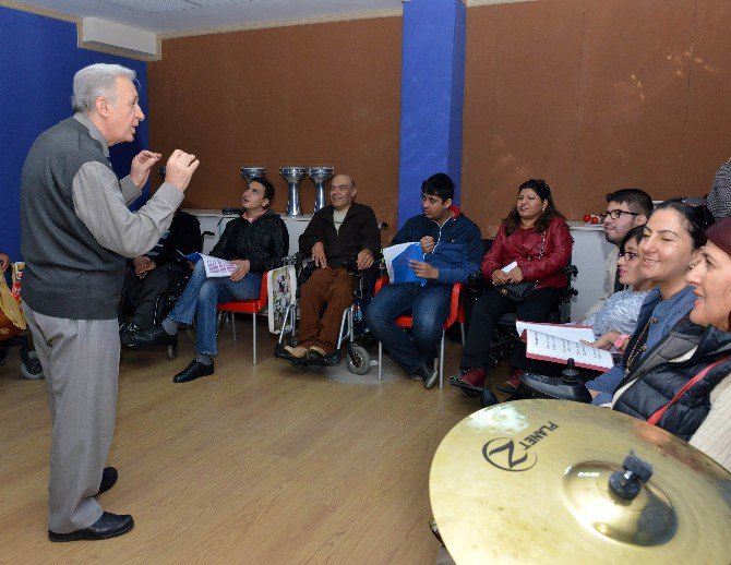 Engelsiz Orkestra Konser Provalarını Sürdürüyor