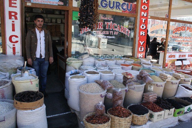 Nohut Ve Yeşil Mercimek Birbiriyle Yarışıyor