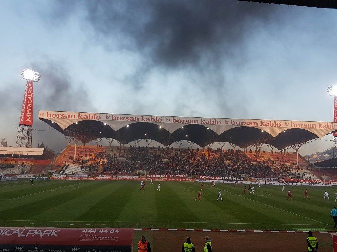 Lastik Yangını Maçı Olumsuz Etkiledi