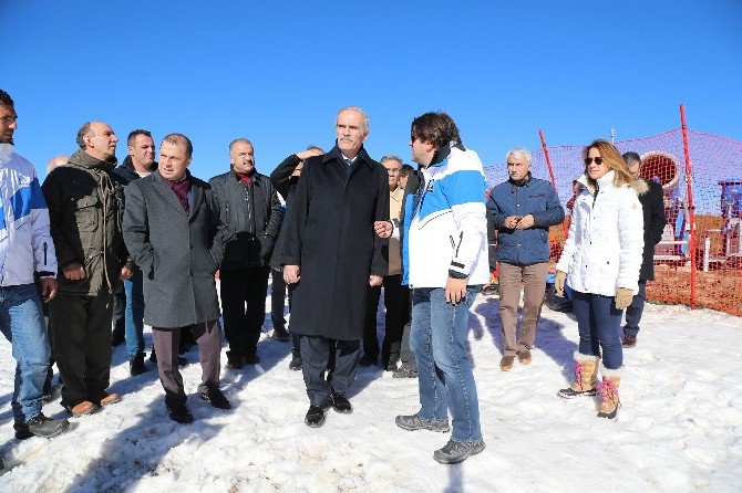 Uludağ’a Önce Suni Kar Düştü