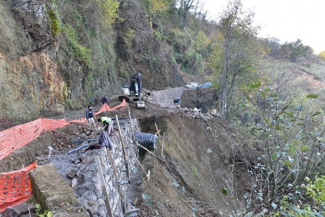 Altınordu’da İstinat Duvarı Çalışmaları