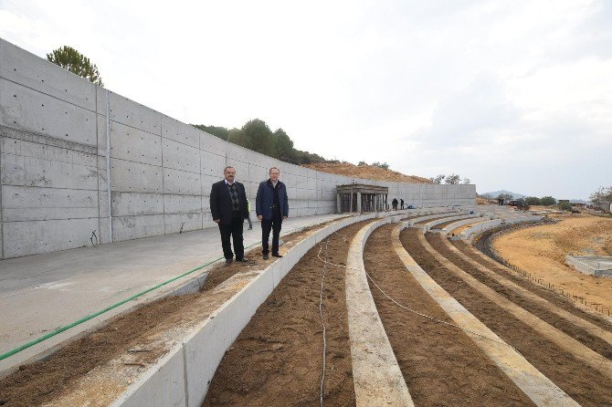 Başkan Uğur Burhaniye’de İncelemelerde Bulundu