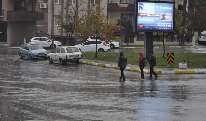 Balıkesir’de Sağanak Yağış