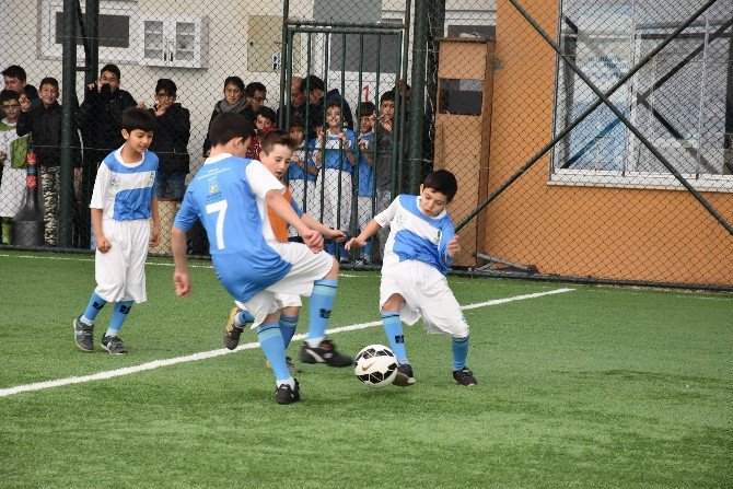 Dursunbey’de Mahalle Ligi Heyecanı Başladı