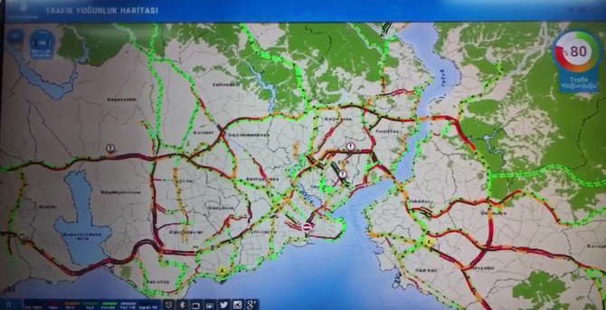 İstanbul’da Sağanak Yağış Trafiği Durma Noktasına Getirdi