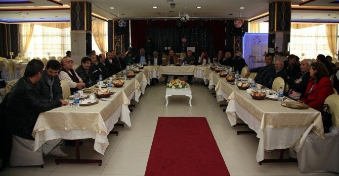 Başkan Altınok Öz, Apartman Görevlileriyle Bir Araya Geldi