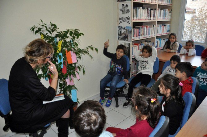 Kartal Belediyesi’nden Çocuklara Masal Etkinliği