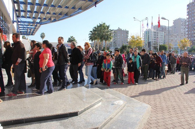 Mersinliler Kitap Fuarı’na Akın Etti