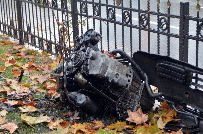 Şişli’deki Kazada Motoru Sökülen Aracın Hız İbresi Takılı Kaldı