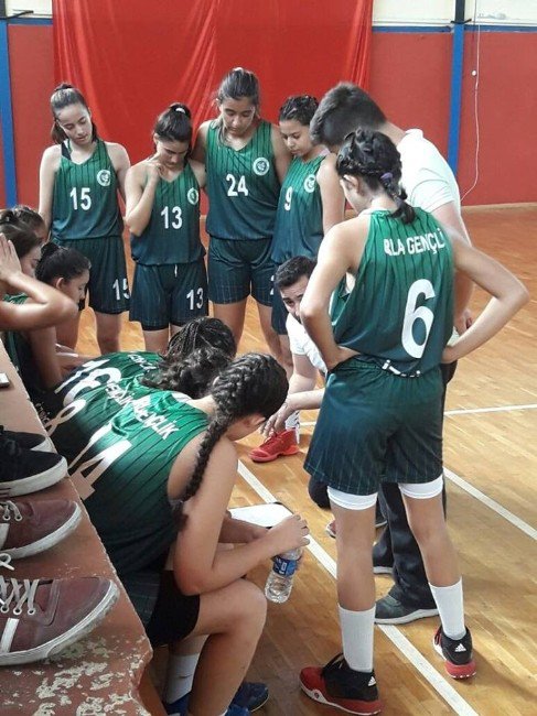 Ferko Ilgaz Hotel Basketbol Sk 53, Urla Belediye Gençlik Sk 57