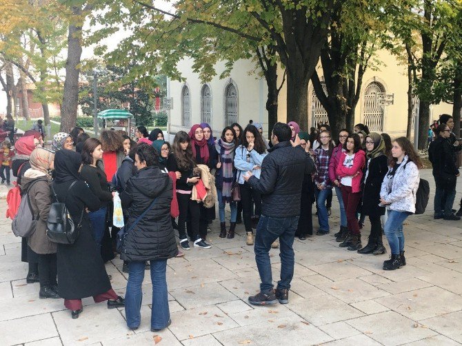 Akademi Lise Öğrencileri Bursa’da İnceleme Gezisine Katıldı