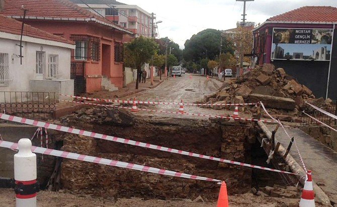 Balıkesir’de Şiddetli Yağmur Köprüyü Yıktı