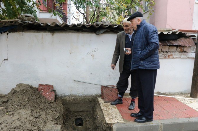 Büyükşehir Yağmur Sonrası Manisa Sokaklarında